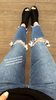 Jenna Ezarik feet photo thumbnail