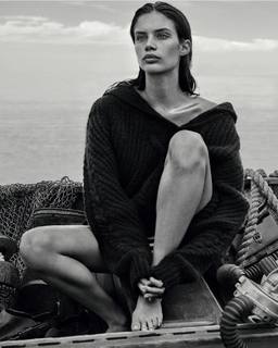 Sara Sampaio feet photo thumbnail