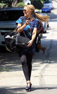 Lauren Conrad feet photo thumbnail