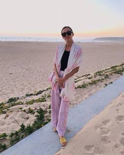 Adriene Mishler feet photo thumbnail