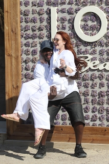Lindsay Lohan feet photo thumbnail