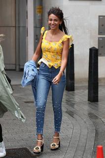 Michelle Keegan feet photo thumbnail