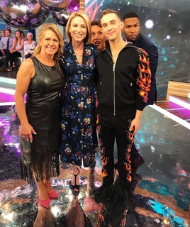 Amy Robach feet photo thumbnail