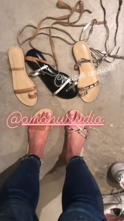 Jordana Brewster feet photo thumbnail