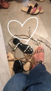 Jordana Brewster feet photo thumbnail