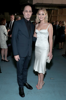 Jennifer Lawrence feet photo thumbnail