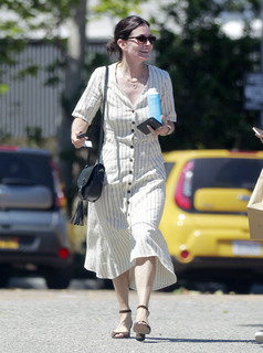 Courteney Cox feet photo thumbnail