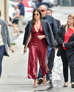 Sandra Bullock feet photo thumbnail