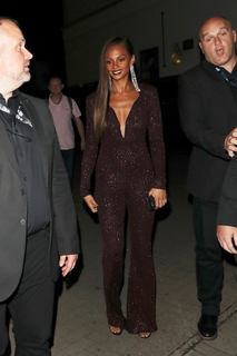 Alesha Dixon feet photo thumbnail