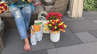 Lisa Robertson feet photo thumbnail