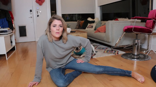 Grace Helbig feet photo thumbnail