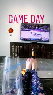 Katheryn Winnick feet photo thumbnail