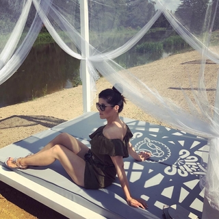 Katarzyna Cichopek feet photo thumbnail