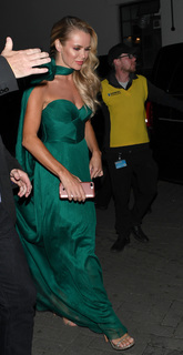 Amanda Holden feet photo thumbnail