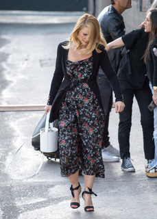 Claire Danes feet photo thumbnail