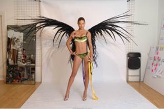 Adriana Lima feet photo thumbnail