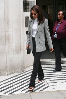 Michelle Keegan feet photo thumbnail