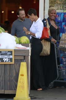 Nicole Murphy feet photo thumbnail