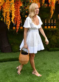 Sienna Miller feet photo thumbnail