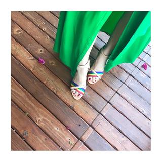 Abigail Spencer feet photo thumbnail