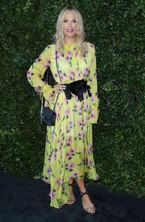 Molly Sims feet photo thumbnail