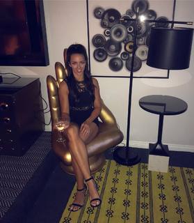 Chelsea Green feet photo thumbnail