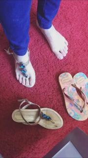 Alaine Crissiê feet photo thumbnail
