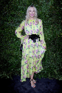 Molly Sims feet photo thumbnail