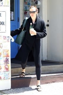 Jennifer Garner feet photo thumbnail