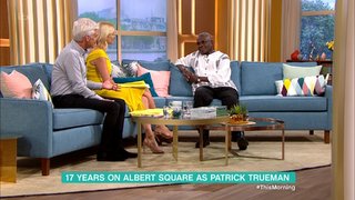 Holly Willoughby feet photo thumbnail