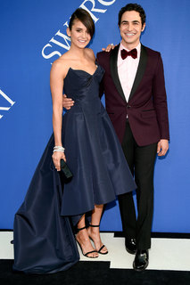 Nina Dobrev feet photo thumbnail