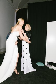 Karlie Kloss feet photo thumbnail