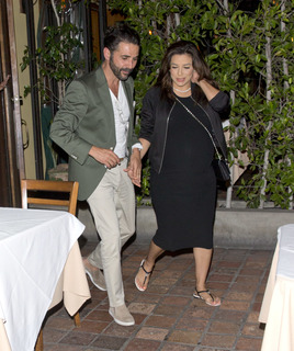 Eva Longoria feet photo thumbnail