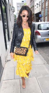 Michelle Keegan feet photo thumbnail