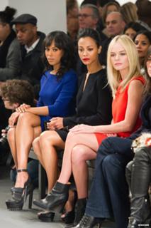 Zoe Saldana feet photo thumbnail