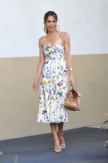 Brooke Burke feet photo thumbnail