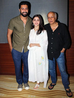 Alia Bhatt feet photo thumbnail