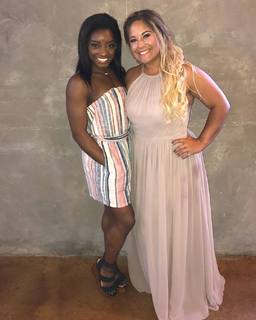 Simone Biles feet photo thumbnail