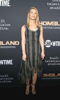 Claire Danes feet photo thumbnail