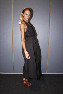 Candice Swanepoel feet photo thumbnail