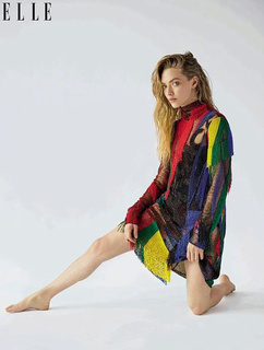 Amanda Seyfried feet photo thumbnail