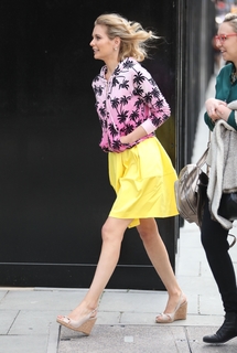 Rachel Riley feet photo thumbnail