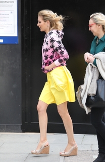 Rachel Riley feet photo thumbnail