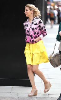 Rachel Riley feet photo thumbnail
