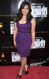 America Ferrera feet photo thumbnail