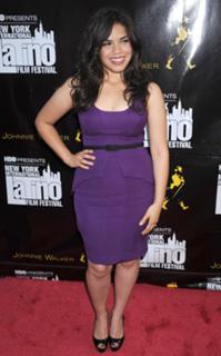 America Ferrera feet photo thumbnail