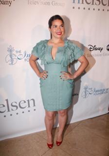 America Ferrera feet photo thumbnail