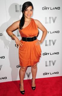 America Ferrera feet photo thumbnail