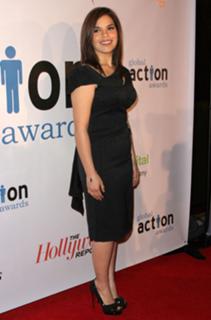 America Ferrera feet photo thumbnail