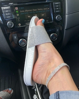 Jenelle Jcakess feet photo thumbnail